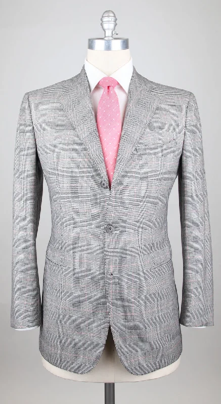 Cesare Attolini Light Gray Suit – Size: 38 US / 48 EU