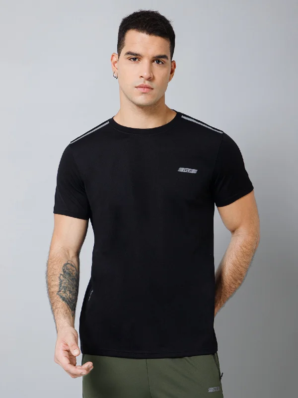 Men's Shirts with Tab CollarsRegular Fit Solid Round Neck Half Sleeve Black Active Wear T-Shirt for Men