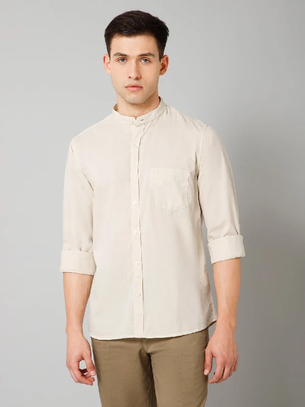 Men's Checkered Shirts for a Retro FeelMen's Offwhite Casual Plain Full Sleeve Shirt