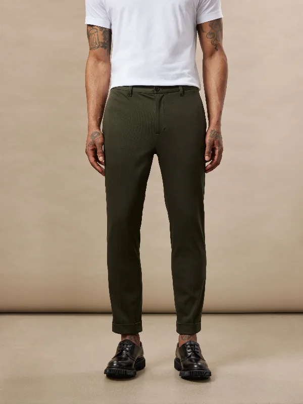 Versatile Men's ShortsThe Colin Tapered Flex Pant in Rosin