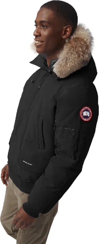 Men's Coats with Multi-Pocket DesignChilliwack Heritage With Fur Bomber Jacket - Men's|-|Blouson Aviateur Heritage Chilliwack avec fourrure - Homme